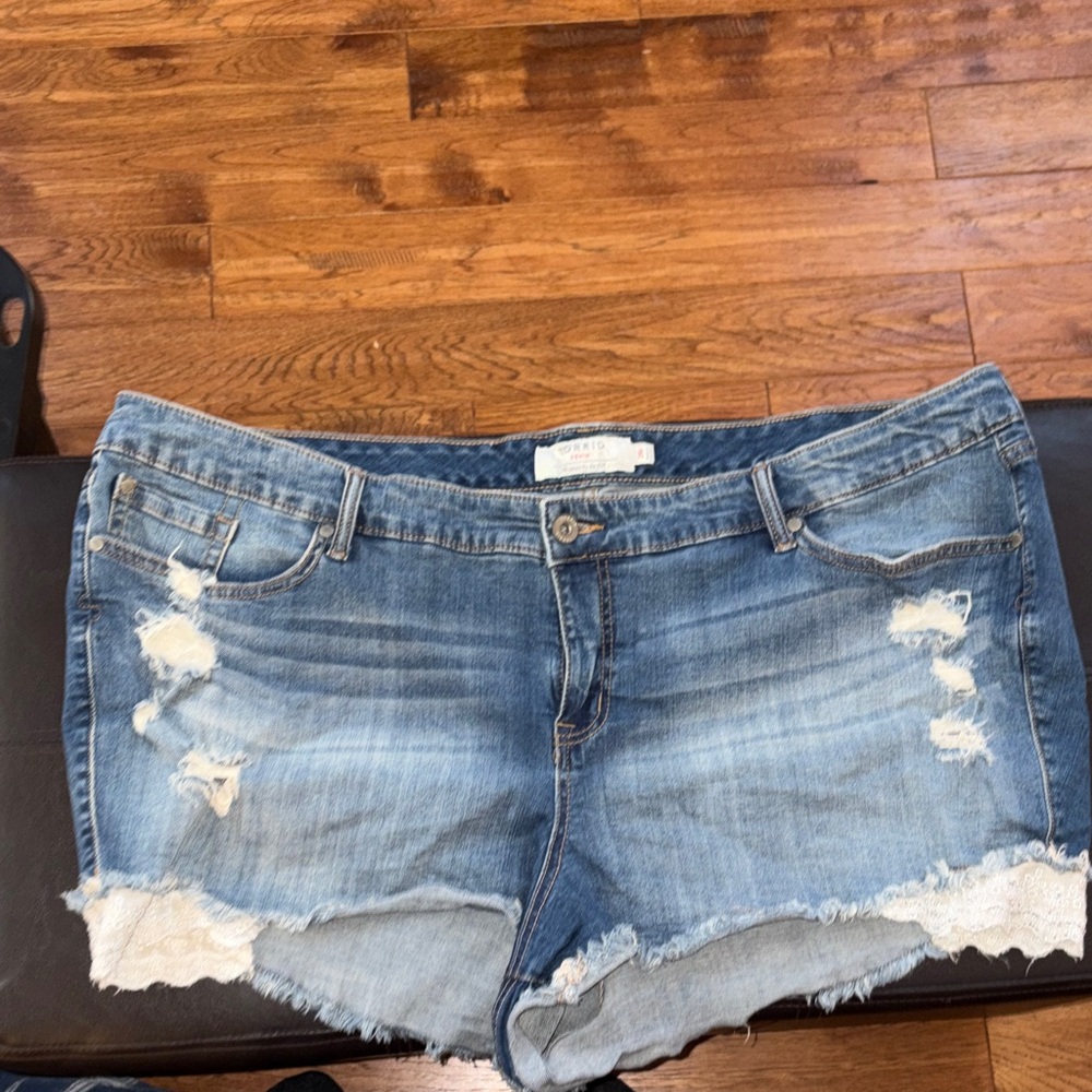 Light Wash Distressed Denim Shorts with Lace Trim - Women